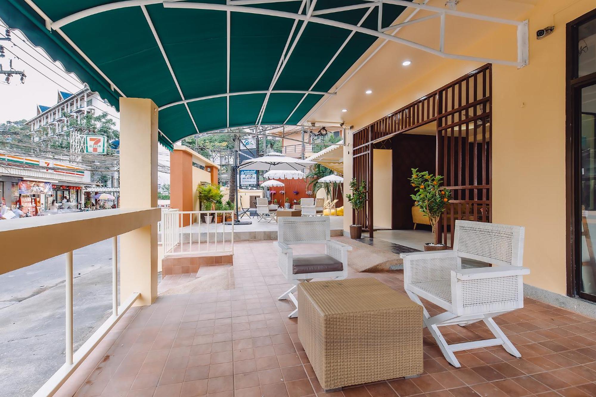 Bauman-Ville Hotel Patong Екстер'єр фото